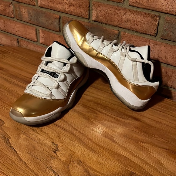 Jordan 11 Retro Low Closing Ceremony, size 10 - Picture 1 of 11